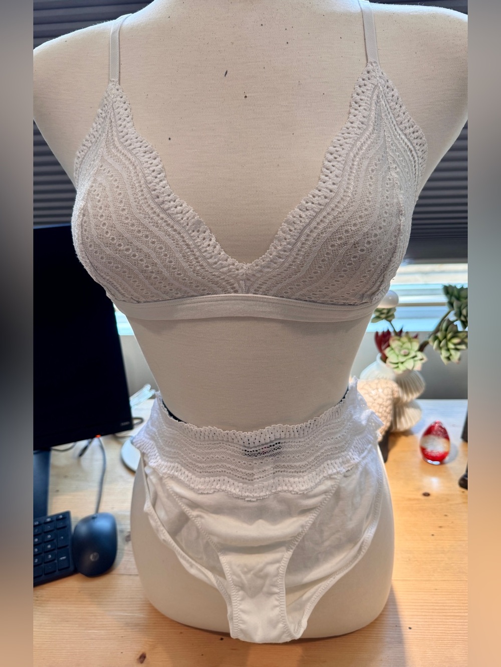 Cosabella Dolce White Lace Bralette and Bikini Set Size Large EUC